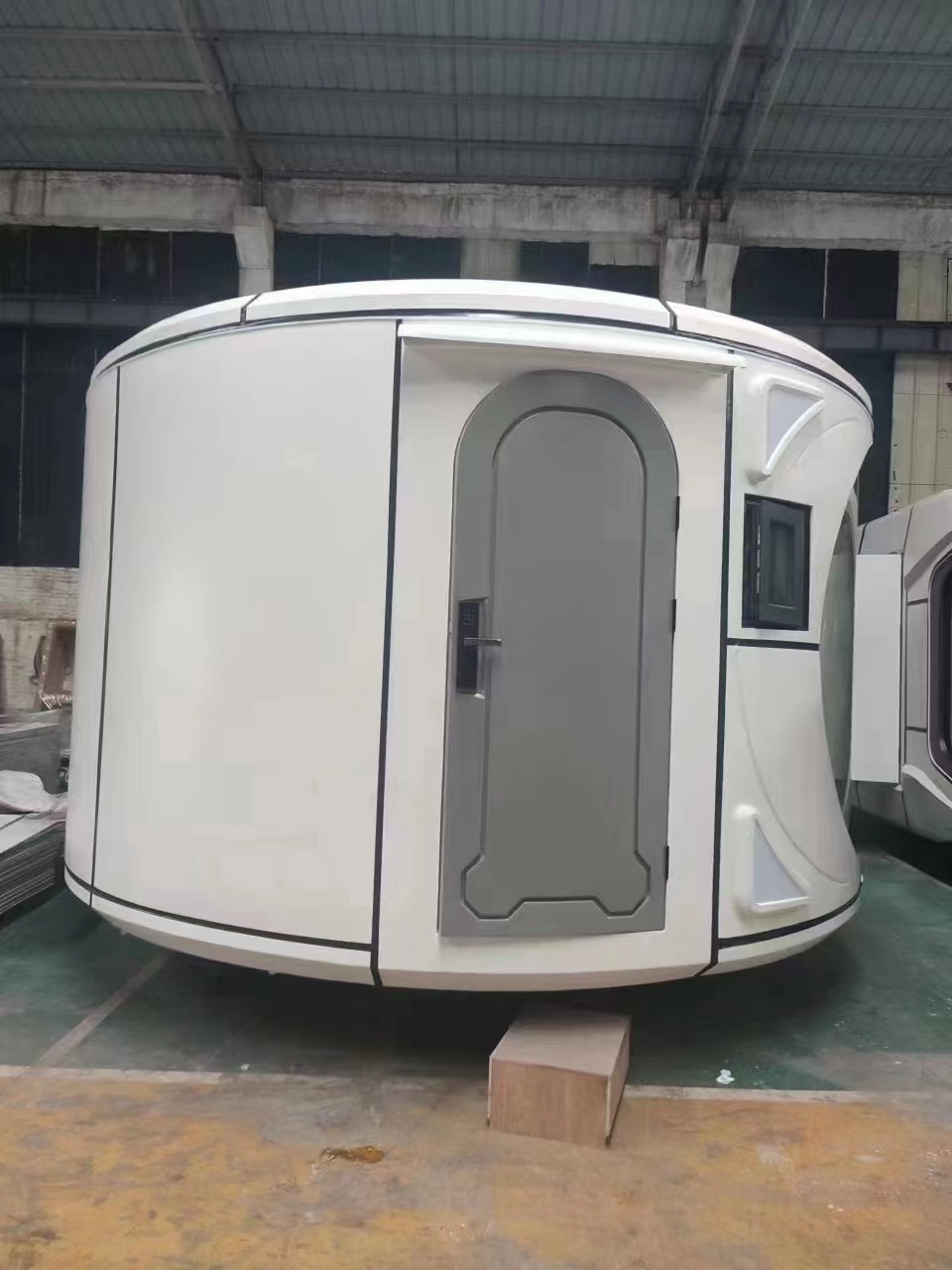 揚(yáng)州蘋果艙鋁單板